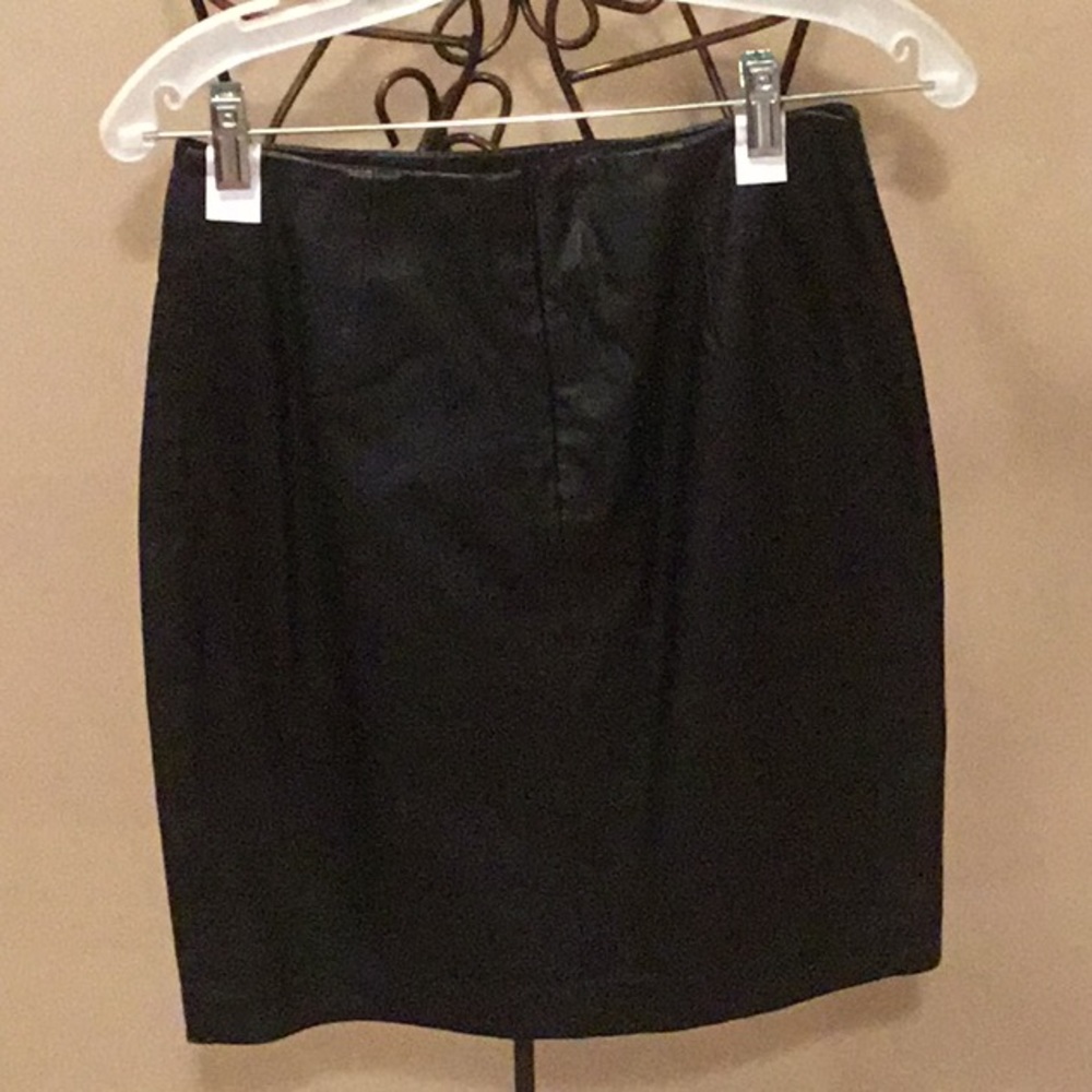 EXPRESS WORLD BRAND LEATHER SKIRT